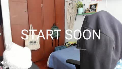 Nicole online show from 12/03/25, 02:15