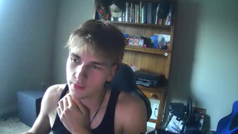 Snapshot of thevincegray chatting on 06/05/26, 12:28 Vince online show from 06/05/26, 12:28