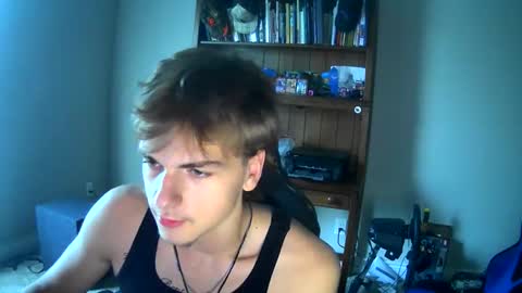 Snapshot of thevincegray chatting on 06/10/26, 10:52 Vince online show from 06/10/26, 10:52