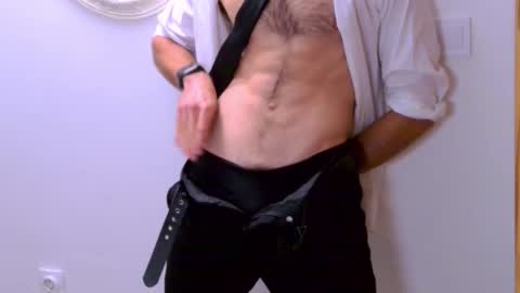 Snapshot of thewaiter2025 chatting on 10/28/25, 06:54 The Waiter online show from 10/28/25, 06:54