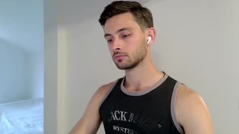 Snapshot of thewaiter2025 chatting on 11/22/25, 12:04 The Waiter online show from 11/22/25, 12:04