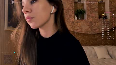 Snapshot of thewetmuse chatting on 11/05/25, 02:06 Grace Next broadcast - online show from 11/05/25, 02:06