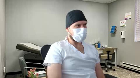 Snapshot of thewrongdoctor chatting on 11/22/25, 10:14 WrongDoctor online show from 11/22/25, 10:14
