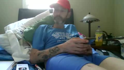 Snapshot of theycallmemellowthebreeze chatting on 09/14/25, 03:44 mellow online show from 09/14/25, 03:44