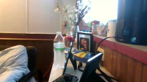 Snapshot of theycallmemellowthebreeze chatting on 09/20/25, 09:38 mellow online show from 09/20/25, 09:38