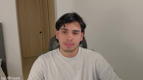 thiaan__ online show from 12/05/25, 02:42