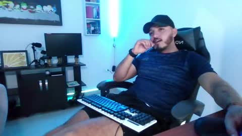Snapshot of thiago_420 chatting on 05/15/26, 01:23 thiago_420 online show from 05/15/26, 01:23