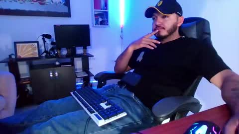 Snapshot of thiago_420 chatting on 05/15/26, 11:45 thiago_420 online show from 05/15/26, 11:45