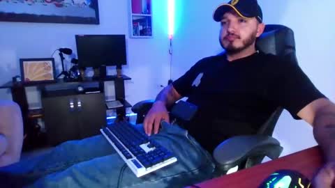 Snapshot of thiago_420 chatting on 05/16/26, 12:18 thiago_420 online show from 05/16/26, 12:18