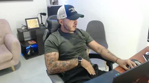 Snapshot of thiago_420 chatting on 05/27/26, 08:17 thiago_420 online show from 05/27/26, 08:17