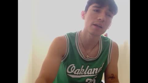 Snapshot of thiago_deseo69 chatting on 12/22/25, 06:05 thiago_deseo69 online show from 12/22/25, 06:05