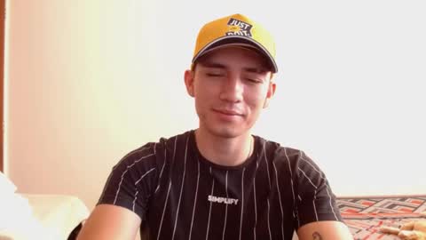 Snapshot of thiago_deseo69 chatting on 04/14/26, 09:32 thiago_deseo69 online show from 04/14/26, 09:32