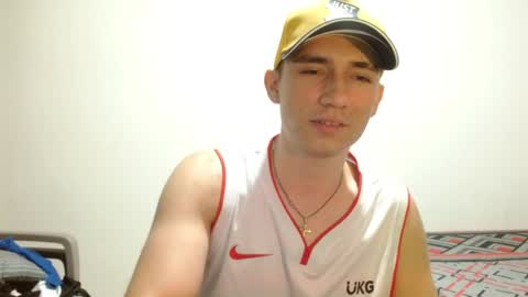 Snapshot of thiago_deseo69 chatting on 04/16/26, 02:23 thiago_deseo69 online show from 04/16/26, 02:23