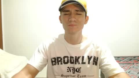 Snapshot of thiago_deseo69 chatting on 05/02/26, 12:04 thiago_deseo69 online show from 05/02/26, 12:04