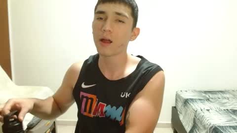 Snapshot of thiago_deseo69 chatting on 06/04/26, 01:33 thiago_deseo69 online show from 06/04/26, 01:33
