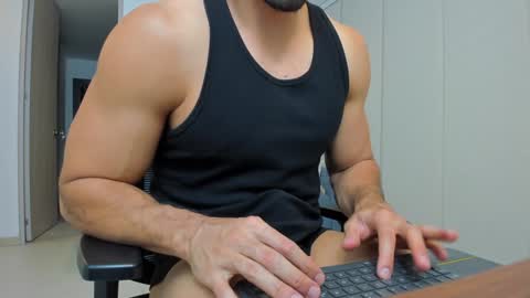 Snapshot of thiago_driussi chatting on 02/01/25, 11:48 thiago_driussi online show from 02/01/25, 11:48