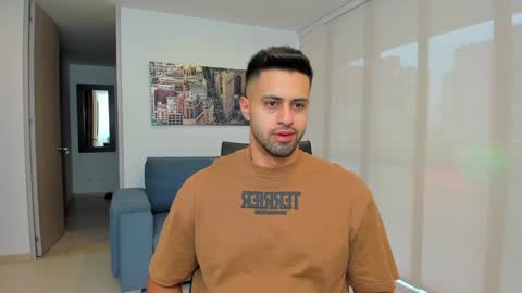 Snapshot of thiago_driussi chatting on 02/05/25, 12:49 thiago_driussi online show from 02/05/25, 12:49