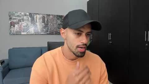 Snapshot of thiago_driussi chatting on 10/19/25, 03:29 thiago_driussi online show from 10/19/25, 03:29