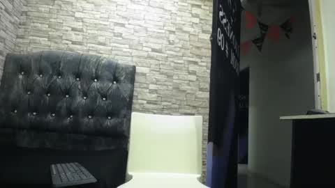 thiago_hairy online show from 10/19/25, 04:57