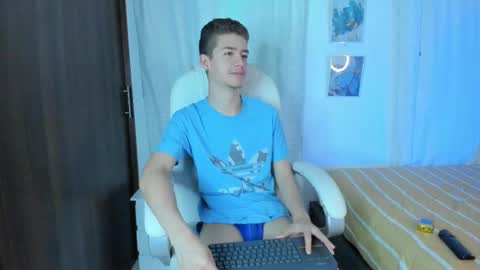 Snapshot of thiago_james69 chatting on 09/13/25, 03:28 Manuel online show from 09/13/25, 03:28