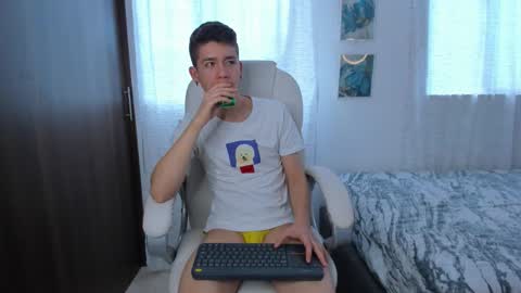 Manuel online show from 09/29/25, 10:14