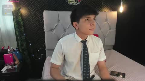 Snapshot of thiago_kozak chatting on 11/26/25, 01:56 thiago online show from 11/26/25, 01:56