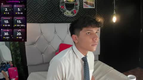 Snapshot of thiago_kozak chatting on 12/19/25, 01:18 thiago online show from 12/19/25, 01:18