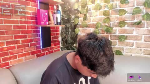 Snapshot of thiago_kozak chatting on 03/26/26, 01:28 thiago online show from 03/26/26, 01:28