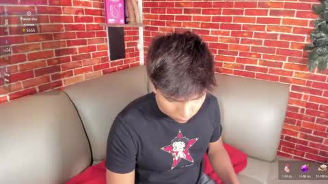 Snapshot of thiago_kozak chatting on 04/27/26, 01:09 thiago online show from 04/27/26, 01:09