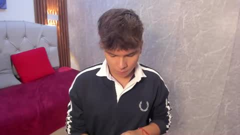 Snapshot of thiago_kozak chatting on 06/10/26, 06:07 thiago online show from 06/10/26, 06:07