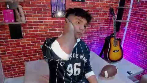 Snapshot of thiago_kozak chatting on 06/11/26, 01:09 thiago online show from 06/11/26, 01:09