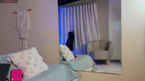 Snapshot of thiago_moretti chatting on 03/21/26, 05:16 THIAGO online show from 03/21/26, 05:16