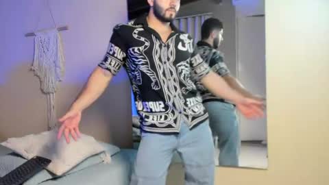 Snapshot of thiago_moretti chatting on 04/16/26, 09:39 THIAGO online show from 04/16/26, 09:39