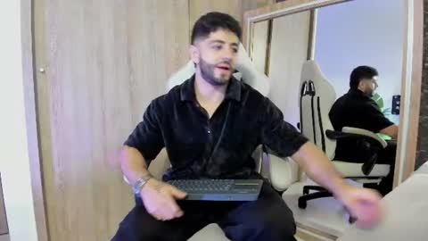 THIAGO online show from 07/12/26, 01:18