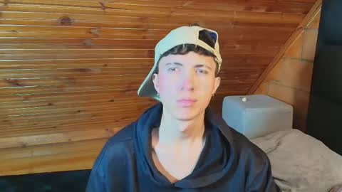 Snapshot of thiago_n_sam chatting on 11/06/25, 06:42 thiago_n_sam online show from 11/06/25, 06:42