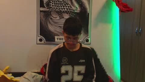 Snapshot of thiago_n_sam chatting on 11/30/25, 01:53 thiago_n_sam online show from 11/30/25, 01:53