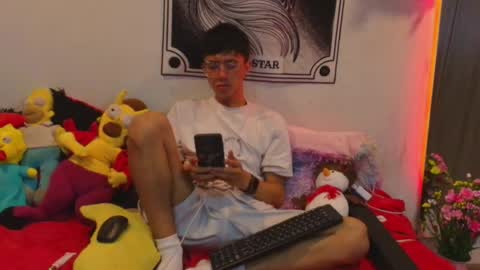 Snapshot of thiago_n_sam chatting on 12/04/25, 02:32 thiago_n_sam online show from 12/04/25, 02:32