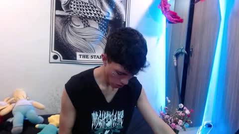 Snapshot of thiago_n_sam chatting on 12/14/25, 12:38 thiago_n_sam online show from 12/14/25, 12:38