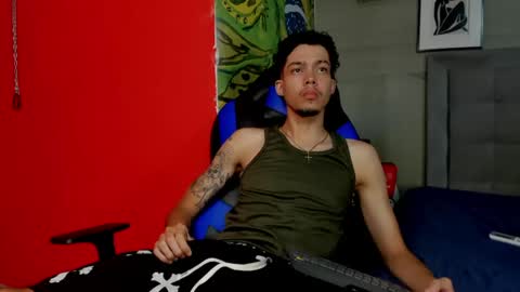 Snapshot of thiago_preston chatting on 04/16/26, 08:42 Thiago online show from 04/16/26, 08:42