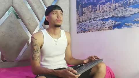 Snapshot of thiago_preston chatting on 05/31/26, 07:26 Thiago online show from 05/31/26, 07:26