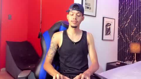 Snapshot of thiago_preston chatting on 06/11/26, 08:29 Thiago online show from 06/11/26, 08:29