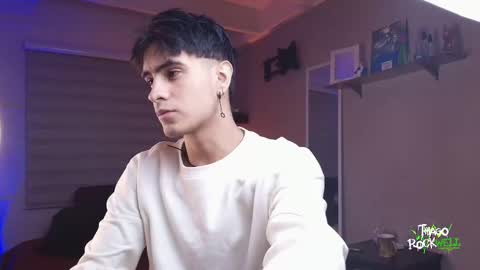 Snapshot of thiago_rockwell chatting on 03/02/25, 11:53 Thiago online show from 03/02/25, 11:53