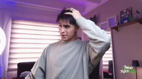 Snapshot of thiago_rockwell chatting on 03/04/25, 02:53 Thiago online show from 03/04/25, 02:53