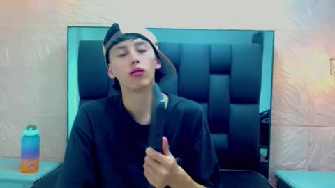 Snapshot of thiago_twink38 chatting on 11/26/25, 05:41 thiago_twink38 online show from 11/26/25, 05:41