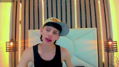 thiago_twink38 online show from 04/29/26, 09:35