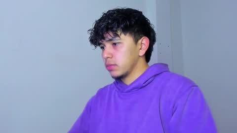 Snapshot of thiago_wc chatting on 12/01/25, 03:06 Thiago online show from 12/01/25, 03:06