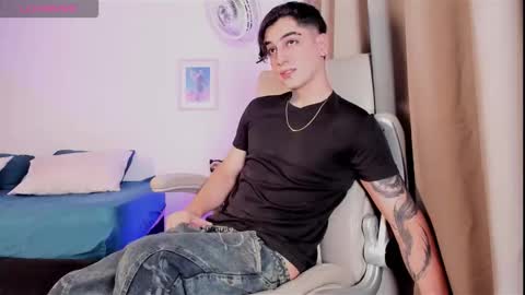 Snapshot of thiago_winteer chatting on 03/29/26, 02:22 Thiago Winteer online show from 03/29/26, 02:22