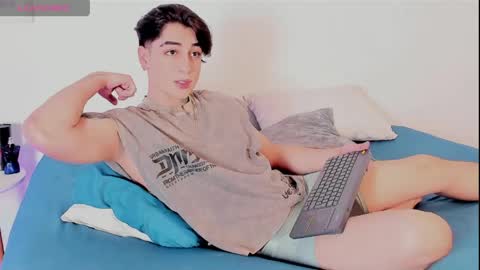 Snapshot of thiago_winteer chatting on 05/12/26, 02:30 Thiago Winteer online show from 05/12/26, 02:30