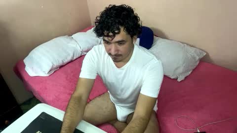 Snapshot of thiagodeseo chatting on 10/18/25, 02:25 thiagodeseo online show from 10/18/25, 02:25
