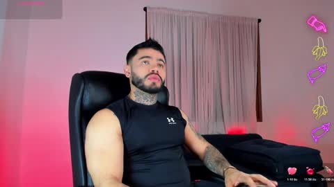 Snapshot of thiagoferrari1 chatting on 11/24/25, 05:18 thiago online show from 11/24/25, 05:18